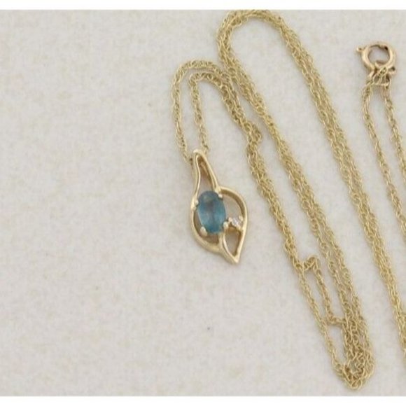 14k Yellow Gold Natural Blue Topaz and Diamond Necklace 18" Chain - Picture 1 of 8